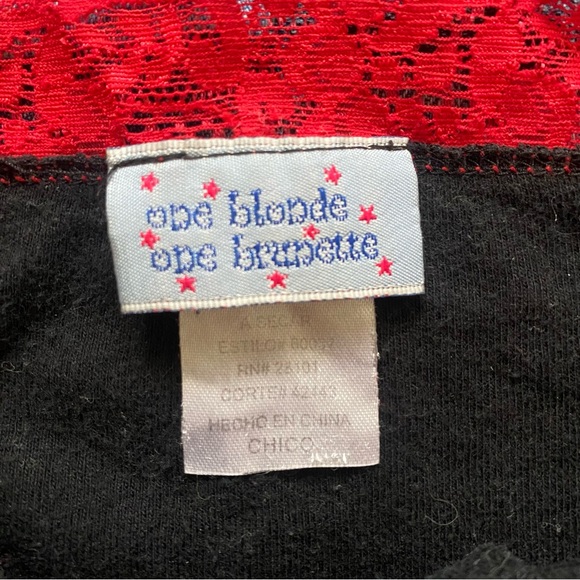 vtg one blonde one brunette black and red lace tank top lace up ribbon size S - Picture 3 of 6